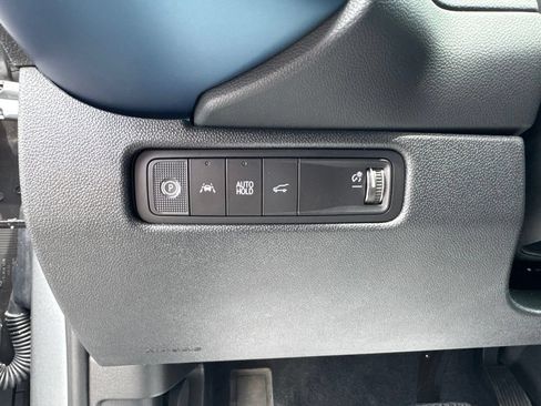 Used 2026 Chevrolet Equinox EV LT AWD/4WD image 24