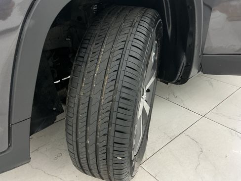 Used 2019 Jeep Cherokee Limited AWD/4WD image 45