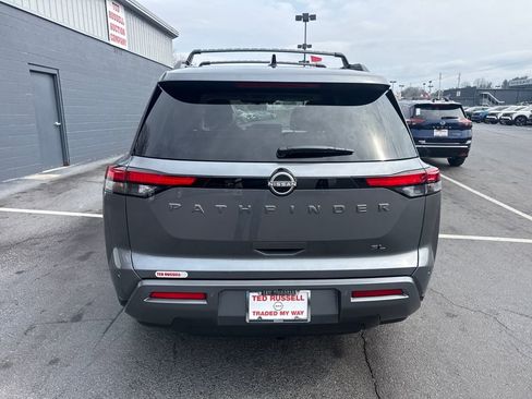 New 2026 Nissan Pathfinder SL FWD image 4