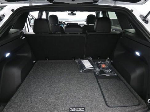 New 2026 Volkswagen Atlas Cross Sport SE image 12