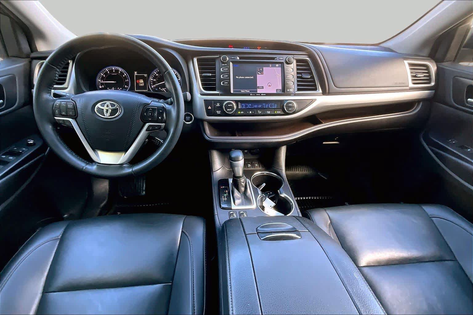 Certified 2019 Toyota Highlander XLE AWD/4WD image 15