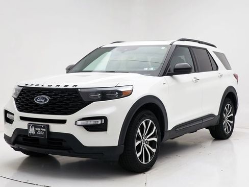 Used 2022 Ford Explorer ST-Line w/ Class IV Trailer Tow Package image 4