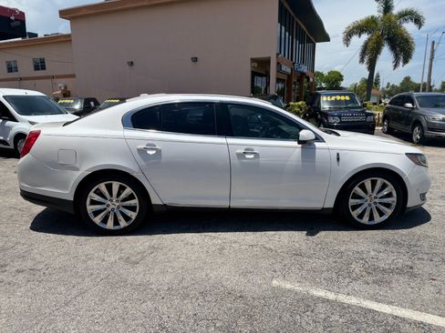 Used 2013 Lincoln MKS AWD image 5