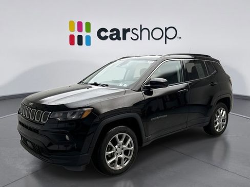 Used 2022 Jeep Compass Latitude image 1