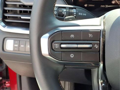 Used 2026 GMC Acadia AT4 w/ LPO, Floor Liner Package AWD/4WD image 15