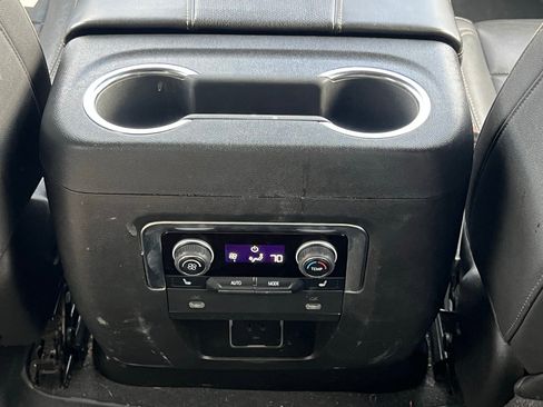 Used 2022 Chevrolet Suburban Premier w/ Premium Package image 22