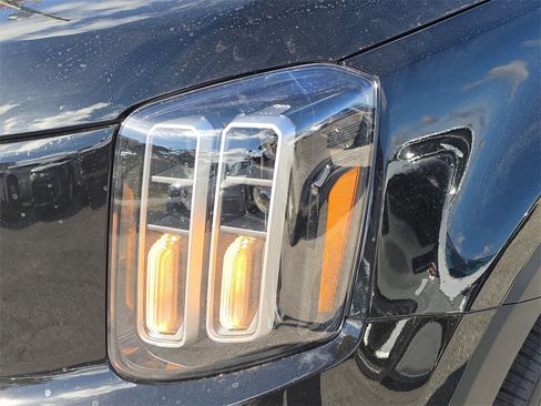 New 2025 Kia Telluride EX image 10