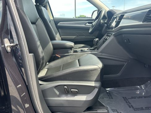 Used 2022 Volkswagen Atlas SEL R-Line AWD/4WD image 14