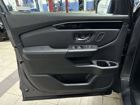 Used 2024 Honda Pilot Touring image 34