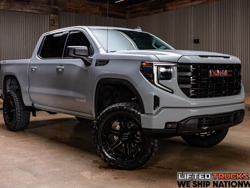 Used 2024 GMC Sierra 1500 Elevation AWD/4WD image 1