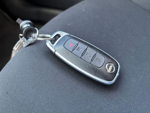 Used 2025 Nissan Sentra SV FWD image 18