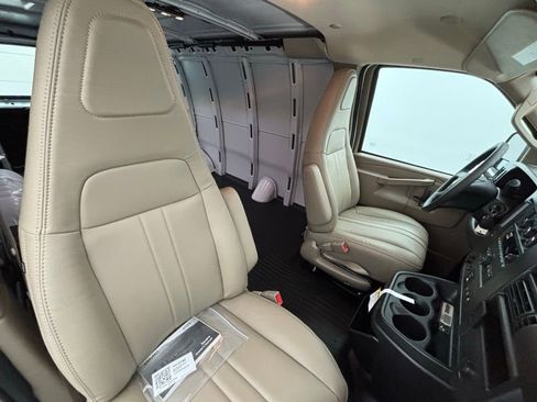 New 2025 GMC Savana 2500 w/ Driver Convenience Package image 30