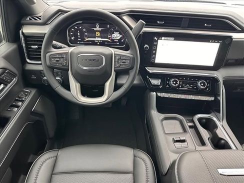 New 2026 GMC Sierra 2500 Denali w/ Denali Reserve Package AWD/4WD image 18