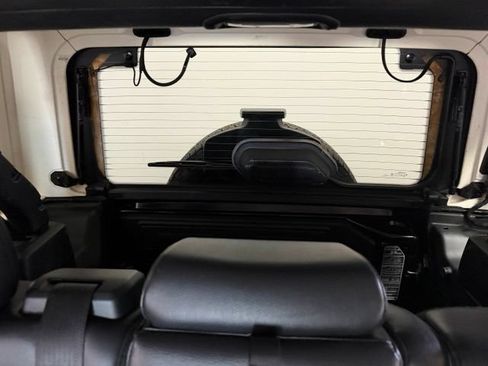 Used 2022 Jeep Wrangler Unlimited Rubicon 4xe w/ Cold Weather Group AWD/4WD image 21