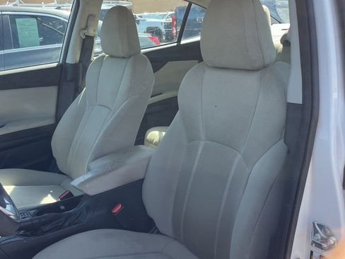 Used 2019 Subaru Impreza 2.0i Premium AWD/4WD image 2