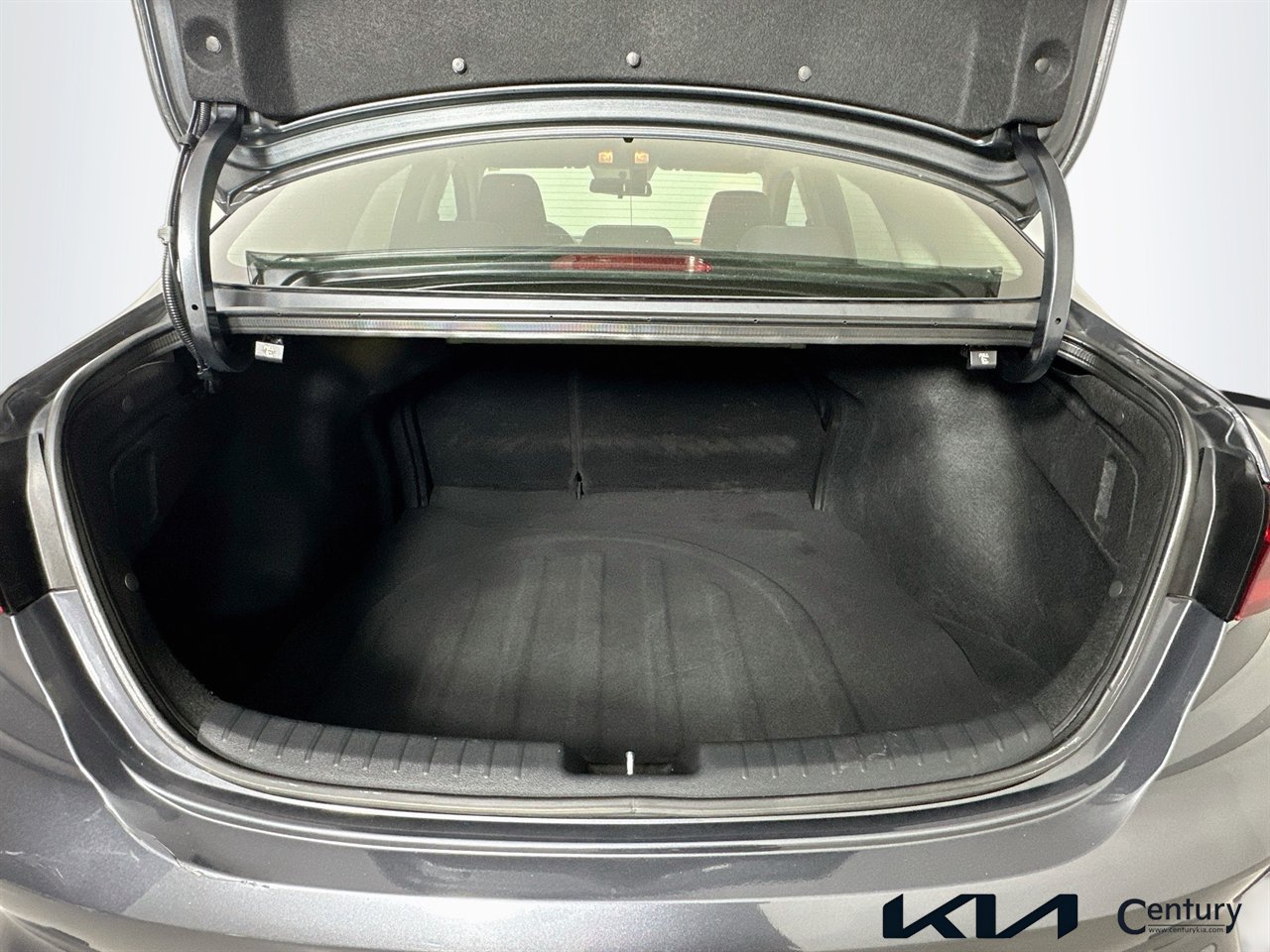 Used 2023 Kia Forte LXS FWD image 23