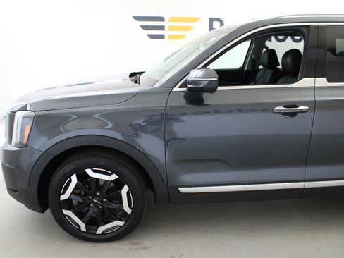 Used 2024 Kia Telluride S w/ S Sunroof Package image 5