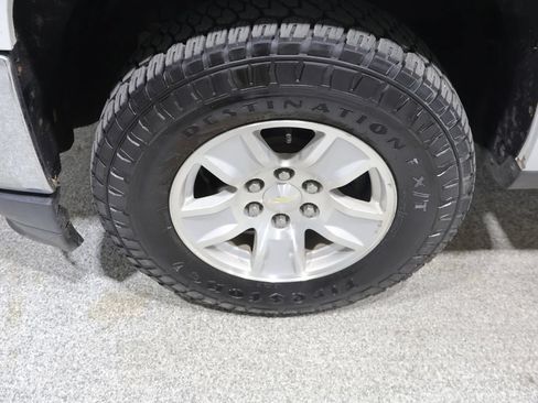 Used 2017 Chevrolet Silverado 1500 LT w/ LT Fleet Convenience Package AWD/4WD image 9