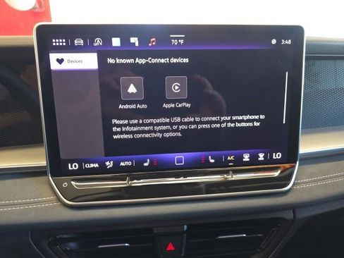 Certified 2025 Volkswagen Tiguan SE image 20