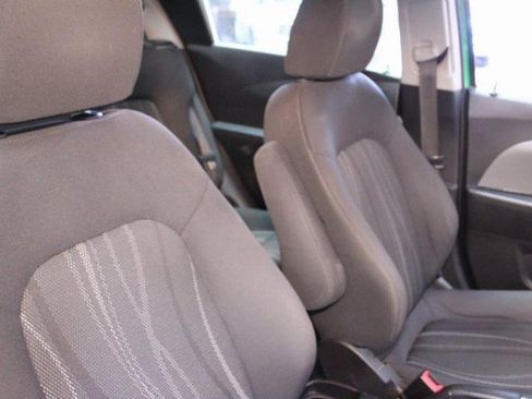 Used 2016 Chevrolet Sonic LT image 10