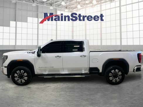 Used 2024 GMC Sierra 2500 Denali w/ Denali Reserve Package image 2