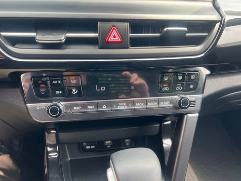 Certified 2024 Kia Seltos S AWD/4WD image 57