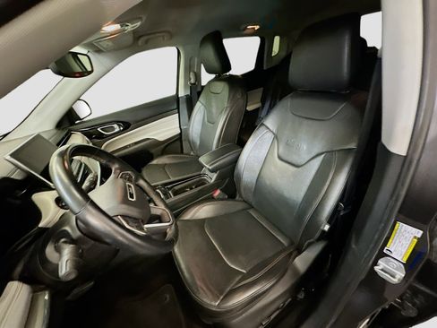 Used 2022 Jeep Compass Limited w/ Elite Group image 13