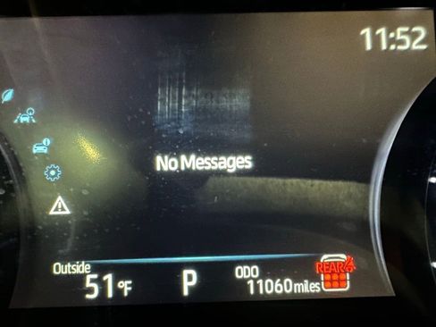 Used 2025 Toyota Sienna LE FWD image 23