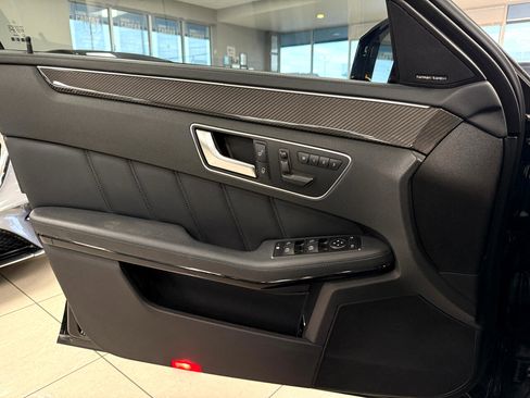Used 2013 Mercedes-Benz E 63 AMG E63 AMG Sedan w/ AMG Performance Pkg image 9