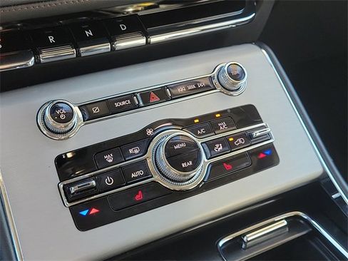 Certified 2024 Lincoln Aviator 2WD w/ Premium Package image 21