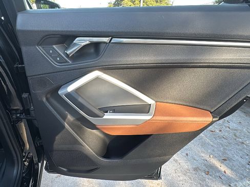 Certified 2025 Audi Q3 2.0T Premium image 24