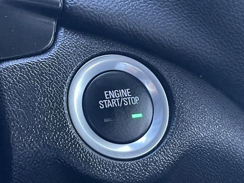 Used 2024 Chevrolet Equinox LT image 42