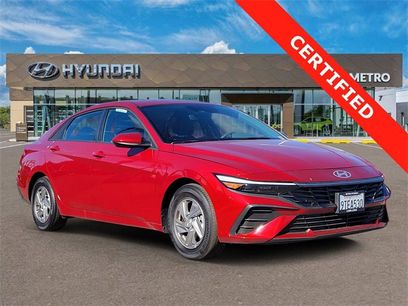 Used 2025 Hyundai Elantra SE