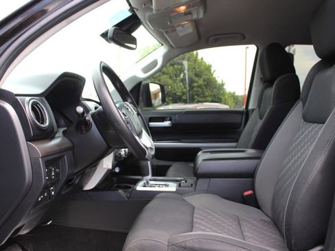 Used 2018 Toyota Tundra SR5 image 15