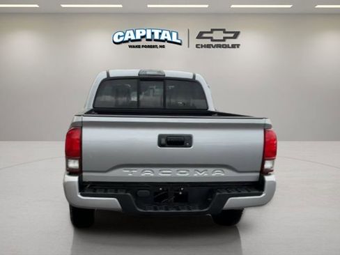 Used 2019 Toyota Tacoma SR image 4
