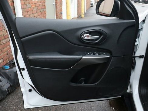 Used 2021 Jeep Cherokee Latitude Lux image 7