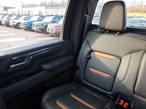 Used 2024 GMC Sierra 3500 AT4 w/ AT4 Premium Plus Package image 18