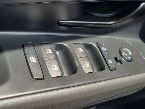 New 2026 Hyundai Elantra SEL Sport FWD image 17