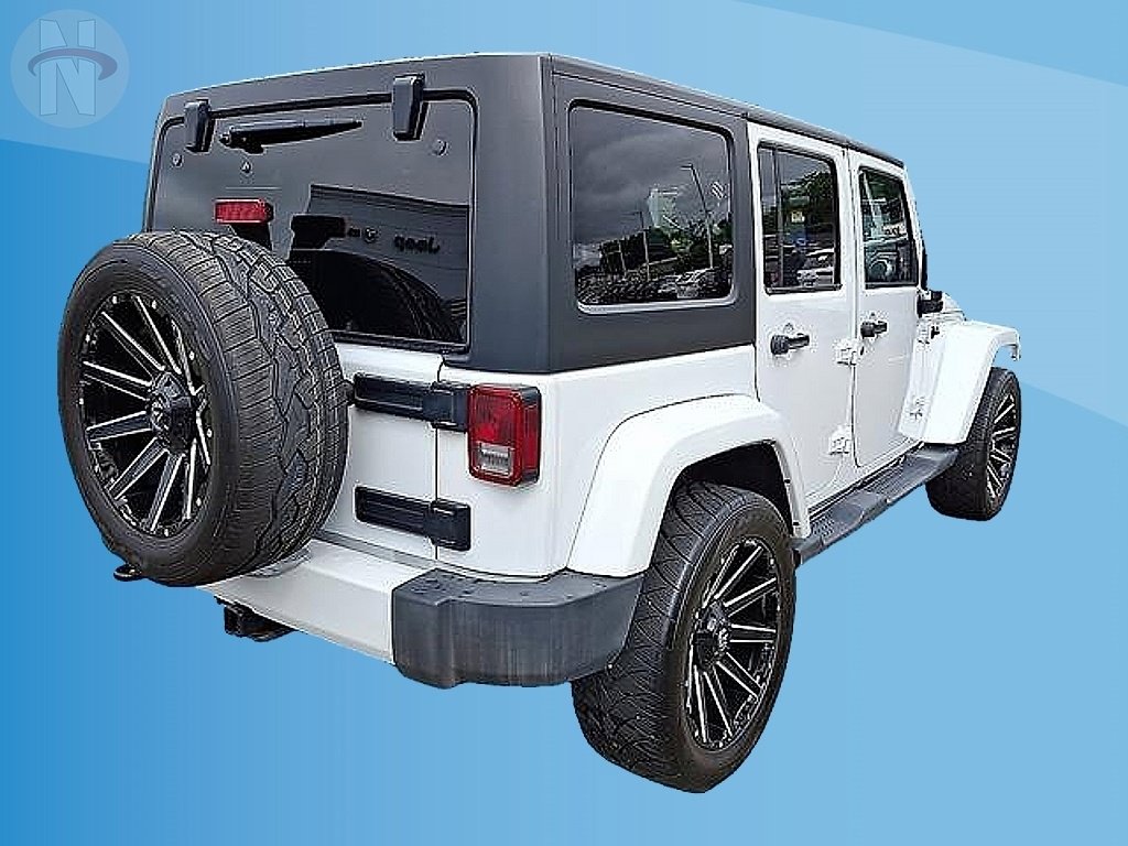 Used 2017 Jeep Wrangler Unlimited Sahara w/ Max Tow Package AWD/4WD image 15