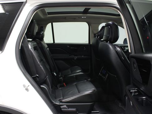 Used 2020 Lincoln Aviator Reserve w/ Equipment Group 201A image 16