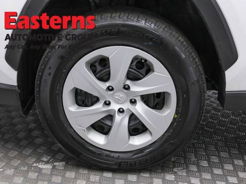 Used 2024 Toyota RAV4 LE image 32