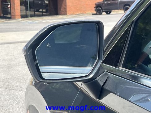 Used 2023 Hyundai Palisade SEL FWD image 33