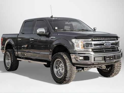 Used 2019 Ford F150 XLT image 4