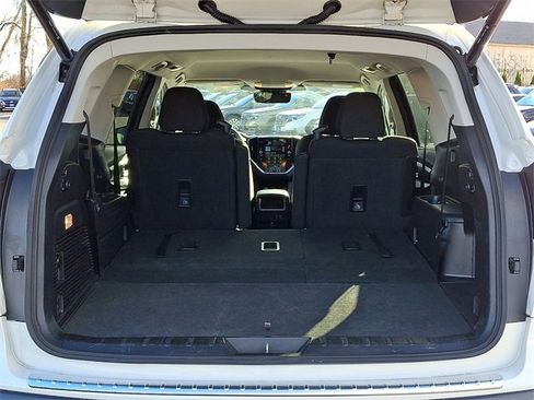 Used 2023 Subaru Ascent Premium w/ Convenience Package image 31