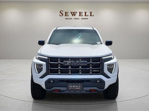 Used 2026 GMC Canyon AT4 w/ AT4 Premium Package AWD/4WD image 8