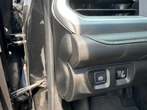Used 2018 GMC Acadia SLT FWD image 14