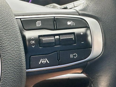 Used 2025 Kia Sportage EX FWD image 23