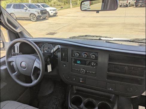 New 2026 GMC Savana 2500 w/ Driver Convenience Package RWD image 19