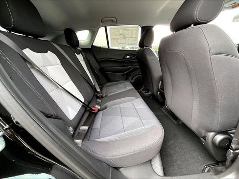 New 2026 Chevrolet Trax LS w/ LS Convenience Package FWD image 26