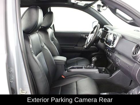 Used 2019 Toyota Tacoma TRD Sport image 14